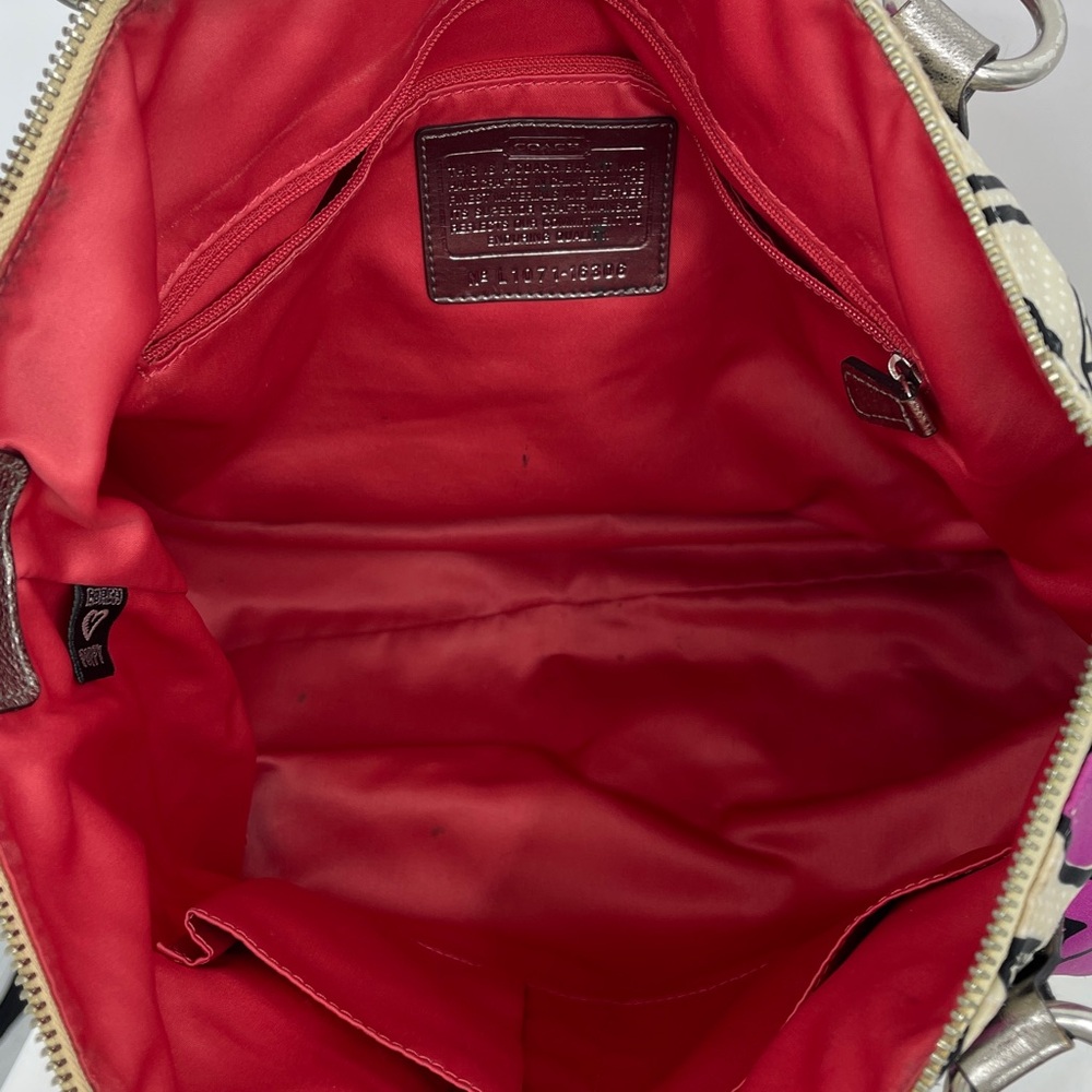 Coach POPPY  Pink OFF WHITE Shoulder Bag Detail HANDLES ARE A LITTLE STAINED - Picture 9 of 16